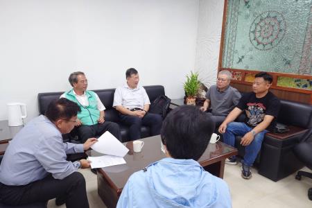 東服中心副執行長郭應義拜會國產署花蓮分署主任汪禮富.jpg