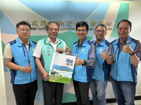 第九河川分署長楊連州拜會郭副.jpg